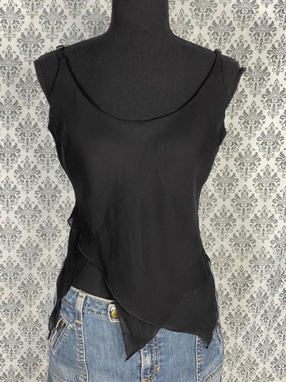 Joanne Size Medium (M) Women's Black Sleeveless Tank Top with Asymmetrical Hem D